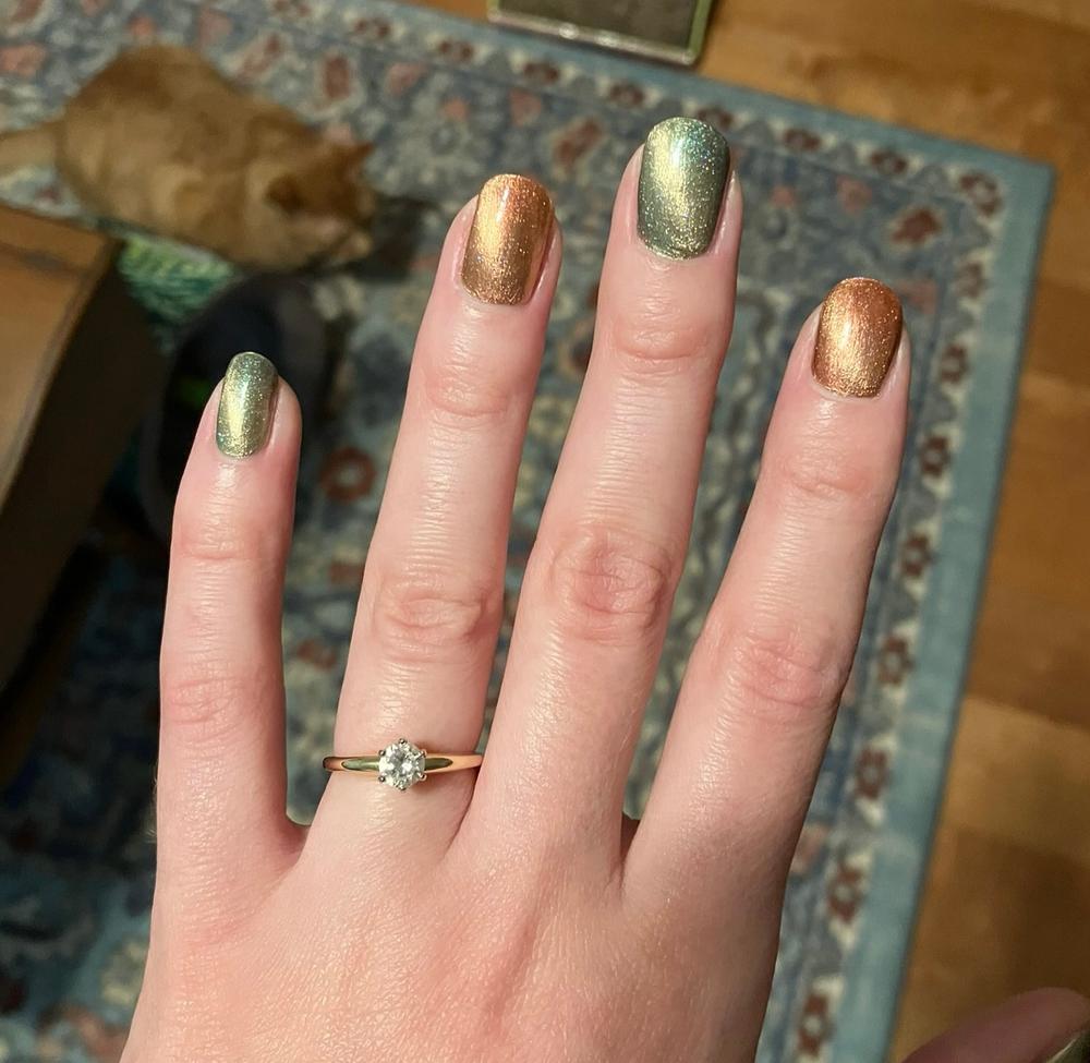 Menchie Cat Eye - Customer Photo From Caroline J.